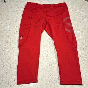 VIRUS Crop Workout Pants